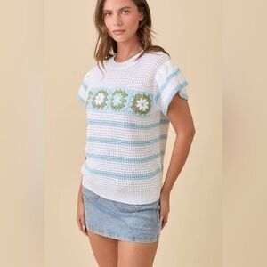 Main Strip Women’s Ruffle Sleeve Sweater Knit Top